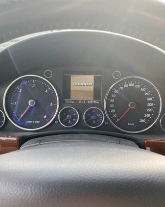 Volkswagen Touareg cena 22700 przebieg: 234000, rok produkcji 2004 z Miłosław małe 154